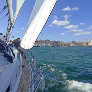 Sailing along the Lisbon coast with views of the city and the ocean breeze